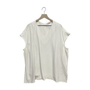 M.M. LaFleur Joan V-Neck Blouse Size +2 or 2X Cream Top